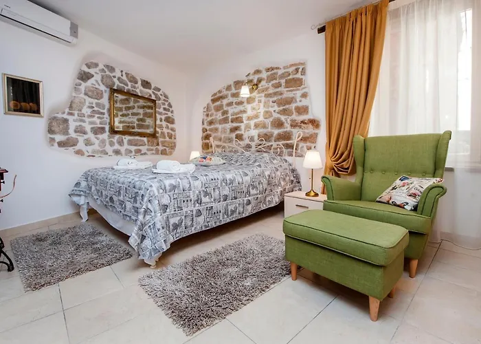 S. Benedetto Apartment *