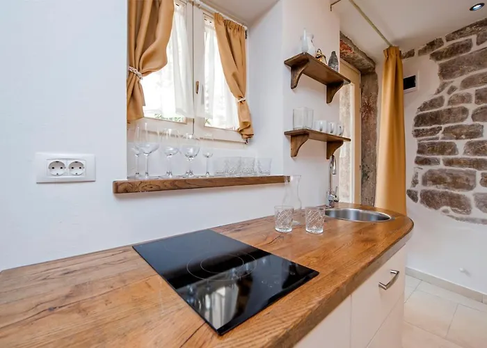 S. Benedetto Apartment *